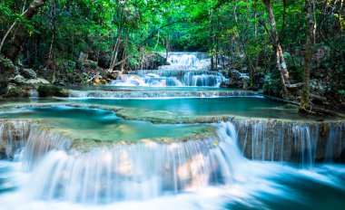 huay geniş scape mae khamin şelale
