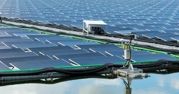 Solar Panels Solar Cells Buoy Floating Power Plant Water Renewable — Vídeo de Stock