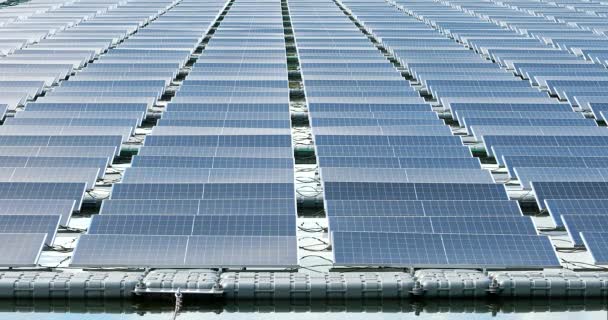 Solar Panels Solar Cells Buoy Floating Power Plant Water Renewable — Stockvideo