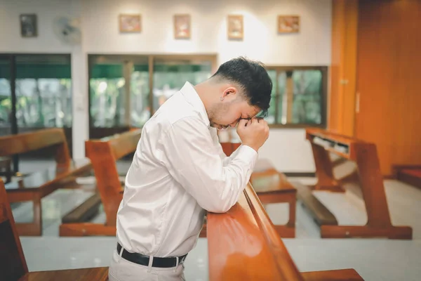 Aziatische Man Baard Dragen Whith Shirt Christen Bidden Voor Zegeningen — Stockfoto