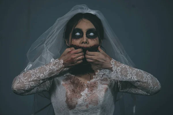 Retrato Mujer Asiática Maquillaje Fantasma Novia Muerte Sangre Horror Oscuridad — Foto de Stock