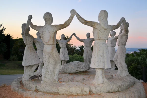 Statues of people forming a team — Stock Photo, Image