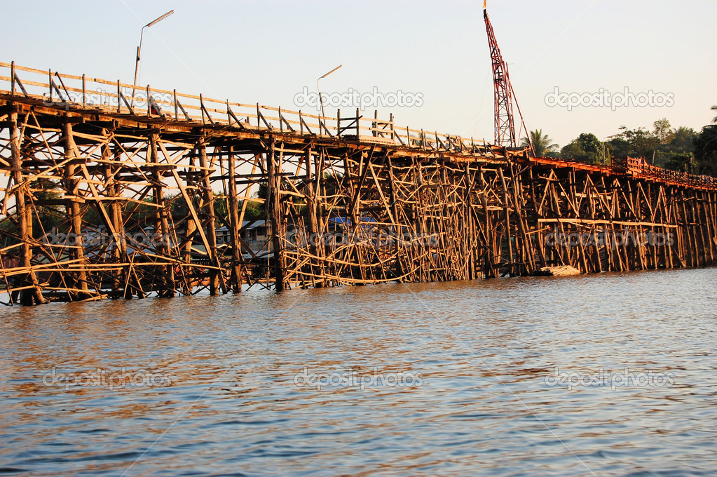 Mon Bridge Uttamanusorn, longest wooden bridge