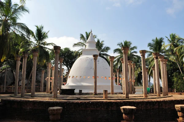 Pillars and Ambasthala Stupa Mihintale, Sri Lanka — Stock Photo, Image
