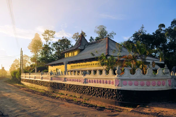 Buddhistický chrám hill, Srí lanka — Stock fotografie