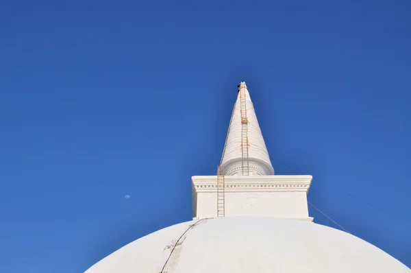 Antika buddhistiska stupan, polonnaruwa, sri lanka — Stockfoto