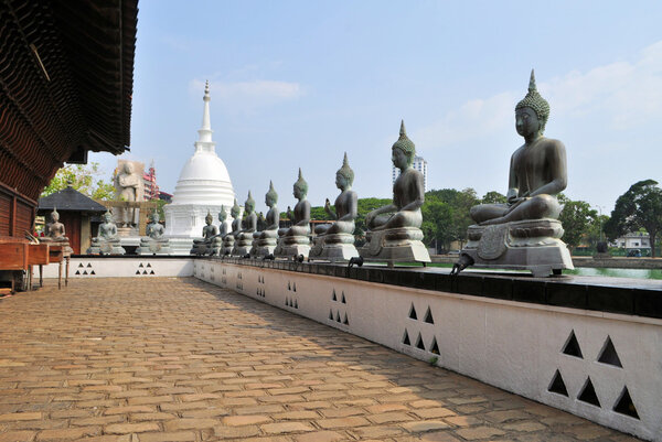 Знаменитый храм в Коломбо, Шри-Ланка
