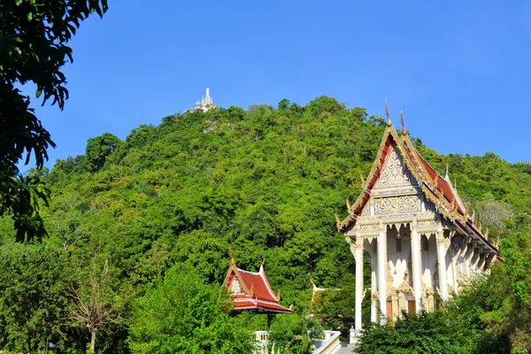 Traditionele Thaise boeddhistische tempel — Stockfoto