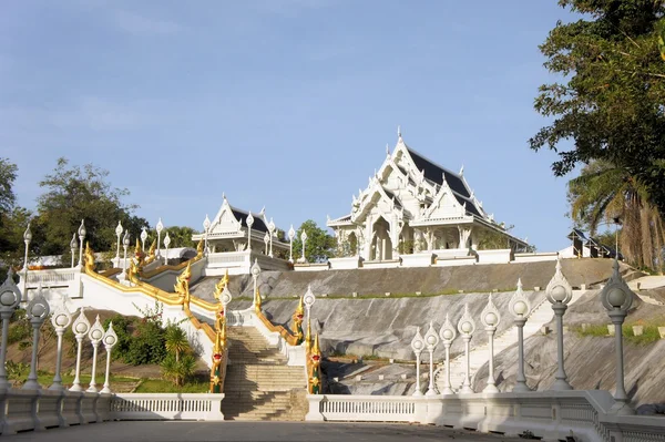 Templo budista tailandés blanco — Zdjęcie stockowe