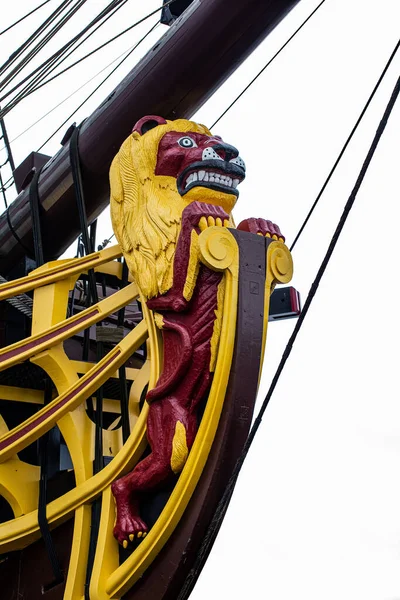 Scheepsfiguur Buiten Nationaal Museum Amsterdam — Stockfoto