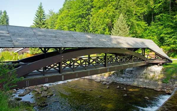 Puente de madera —  Fotos de Stock