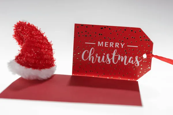 Καλά Χριστούγεννα Κάρτα Και Κόκκινο Φάκελο Απομονώνονται Λευκό — Φωτογραφία Αρχείου