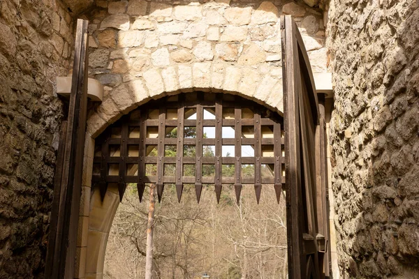 Metal Spikes Sliding Door Entrance Medieval Fortress — Stock Photo, Image