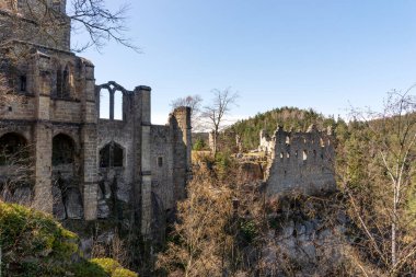 Oybin dağındaki harabe manastır. Saksonya. Almanya. Avrupa