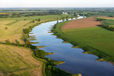 Elbe Nehri, Torgau yakınlarında görüldü.