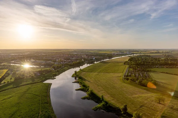 Widok Łabę Miasto Torgau Zachodzie Słońca Saksonia Niemcy — Zdjęcie stockowe
