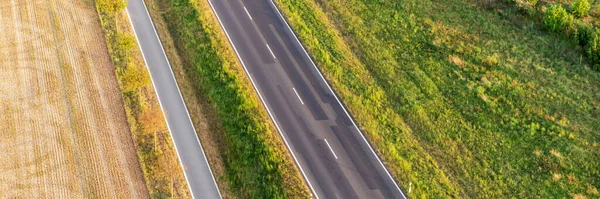 Панорамне Зображення Порожня Асфальтована Дорога Велодоріжка Між Полями Зверху — стокове фото