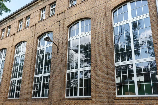 Большие Окна Старого Здания Фабрики Внешний Вид — стоковое фото