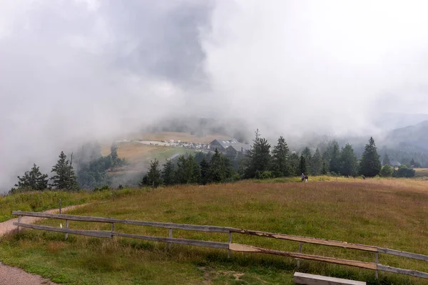 Вид Горы Кандель Шварцвальде Утром Туманом — стоковое фото