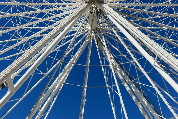 Detail Aus Dem Riesenrad Vor Blauem Himmel — Stockfoto