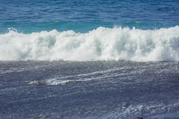 Picture Vulcanic Black Sand Beach Waves — Stock Photo, Image