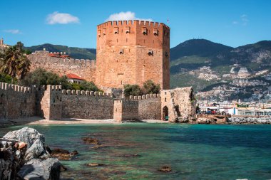 Türkiye 'nin doğu sahili tatil beldesi Alany