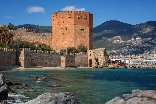 Türkiye 'nin doğu sahili tatil beldesi Alany