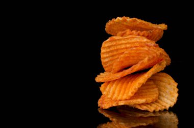 Kızarmış patates cipslerini kapatıyoruz.