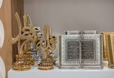  Küçük krizlerle süslenmiş Türk geleneksel müshil hatıraları