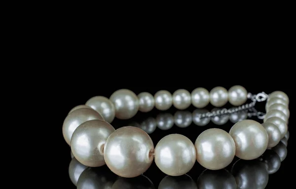 Collar Perlas Negro Blanco Elegante Imagen Negro —  Fotos de Stock