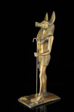 Antik Mısır tanrısı Anubis 'in siyah heykeli