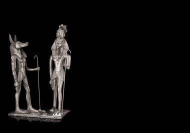 Antik Mısır tanrısı Anubis 'in siyah heykeli