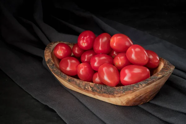Czerwone Pomidory Tle Stołu Zdrowa Żywność — Zdjęcie stockowe
