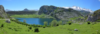 Covadonga Göller. İspanya