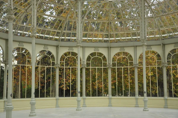 Palácio de Cristal. Madrid. Espanha . — Fotografia de Stock