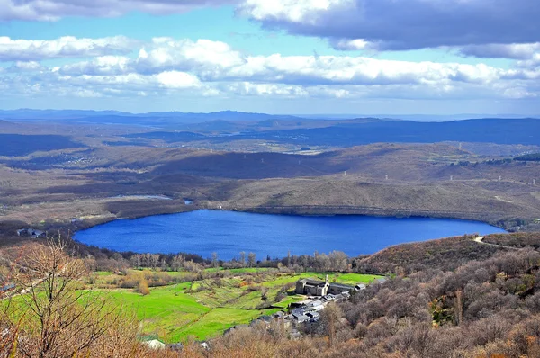 Lago Sanabria. Zamora. España . Imagen de stock