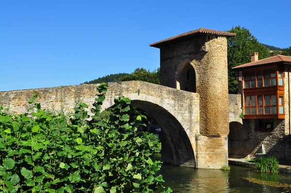 Medieval bridge. Balmaseda. Bizkaia. Spain. — Stock Photo, Image