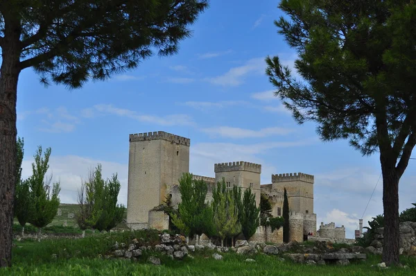 Ampudia hrad. Palencia. Španělsko. — Stock fotografie