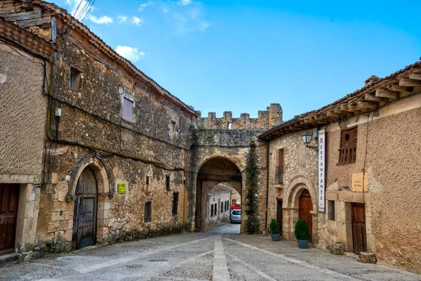 Medieval arch that gives access to the town of Maderuelo, belonging to the province of Segovia, Spain.