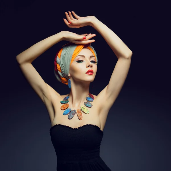 Beautiful lady with colored turban — Stock Photo, Image