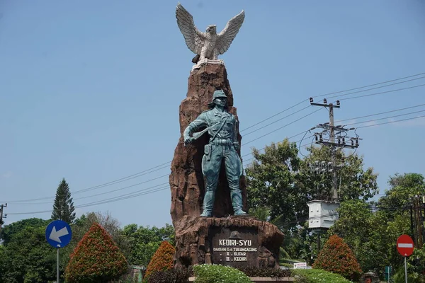 Monumento Kediri Syu Peta Kediri Estatua Con Espada Keris Arma — Foto de Stock