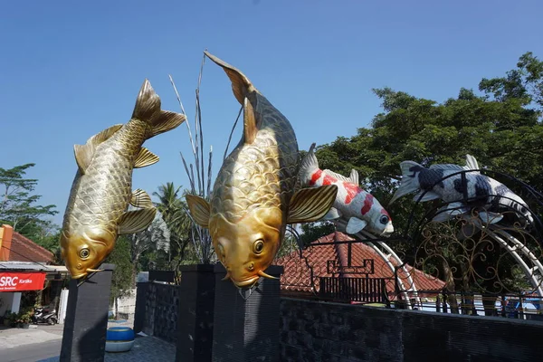 Monumento Koi Monumento Peixe Koi Blitar Java Oriental Indonésia — Fotografia de Stock