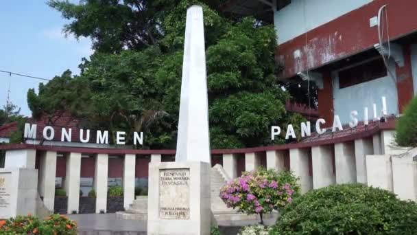Kediri Oost Java Indonesië Mei 2021 Pancasila Monument Kediri Oost — Stockvideo