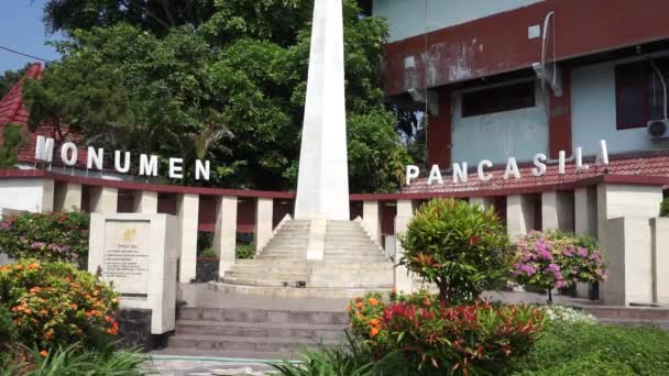 Kediri Jawa Timur Mei 2021 Monumen Pancasila Kediri Jawa Timur — Stok Video