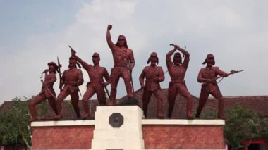 Blitar, Doğu Java, Endonezya - 2 Mayıs 2021: PETA Anıtı, Endonezya 'nın Soedanco Soepriyadi önderliğindeki Japonya' ya karşı mücadelesinin bir sembolü olarak.