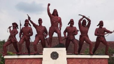 Blitar, Doğu Java, Endonezya - 2 Mayıs 2021: PETA Anıtı, Endonezya 'nın Soedanco Soepriyadi önderliğindeki Japonya' ya karşı mücadelesinin bir sembolü olarak.