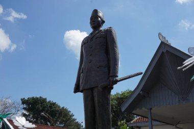 Sukarno heykeli istana gebang 'da. Sukarno Endonezya 'nın ilk cumhurbaşkanı.