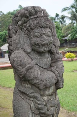 Blitar 'daki Penataran tapınağındaki antik heykel