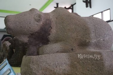 Penataran müzesinde antik bir heykel