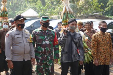 Sanggar Plajı 'nda Sedekah Bumi' nin açılış konuşması.